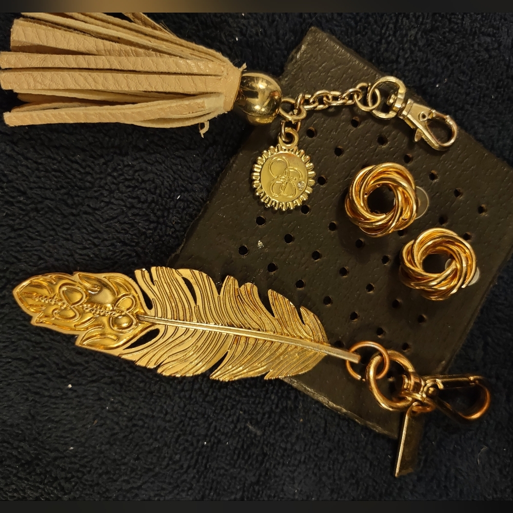 Jewelry Accessory Bundle - Picture 4 of 12
